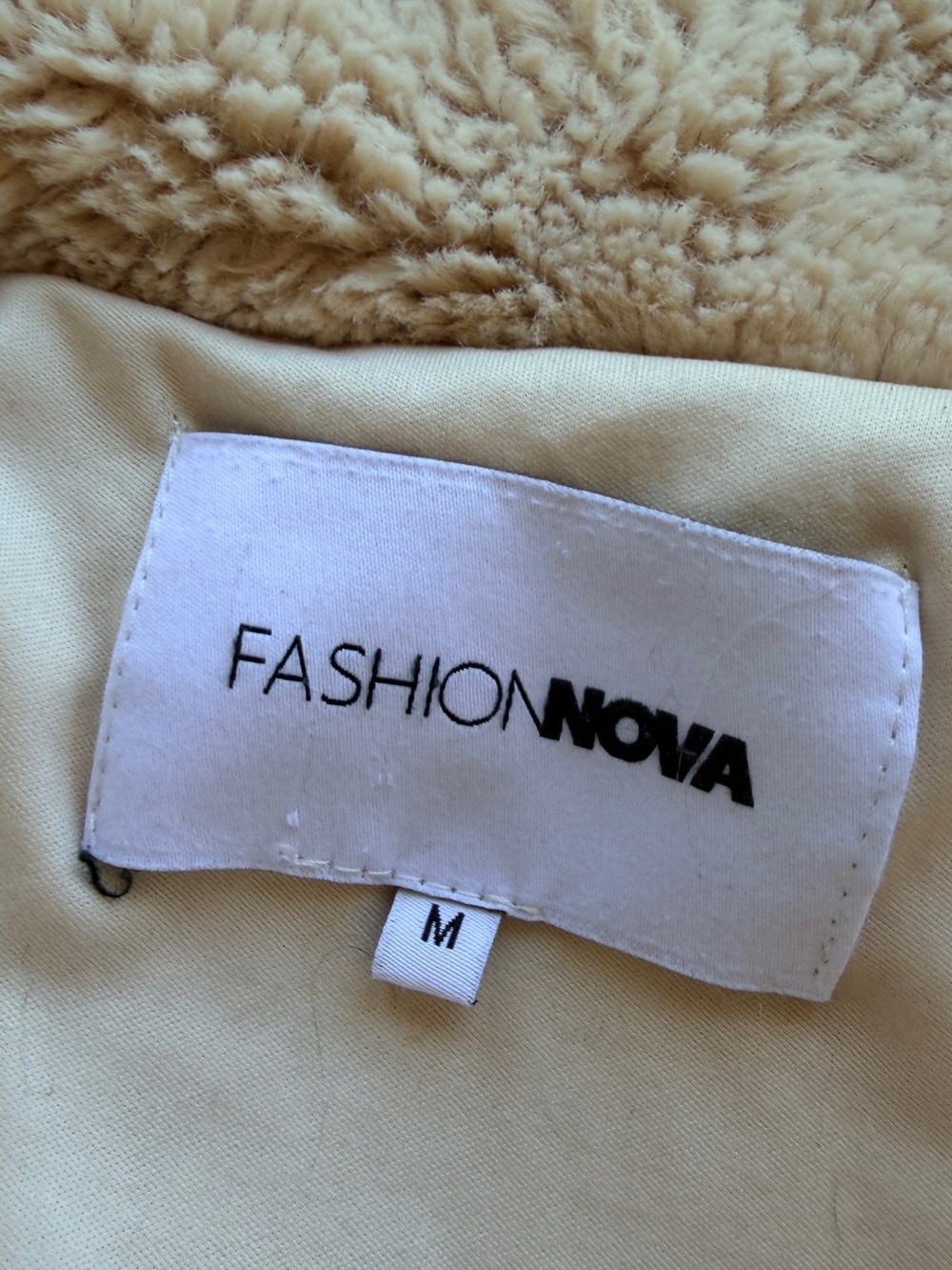 Fashion Nova Button Up Jacket Teddy Sherpa Fleece Trucker Style Womens Medium - Picture 8 of 13